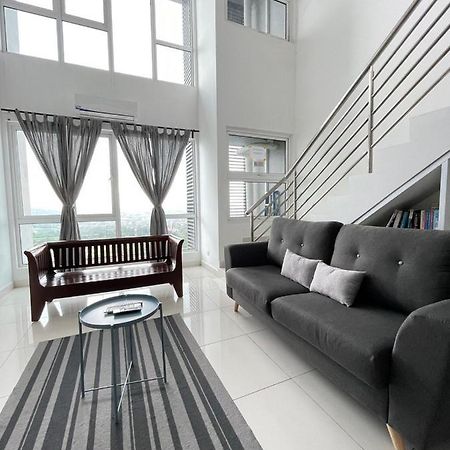 Yenni Duplex @ Decentrum, Kajang Serdang  Extérieur photo