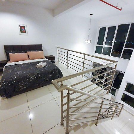 Yenni Duplex @ Decentrum, Kajang Serdang  Extérieur photo