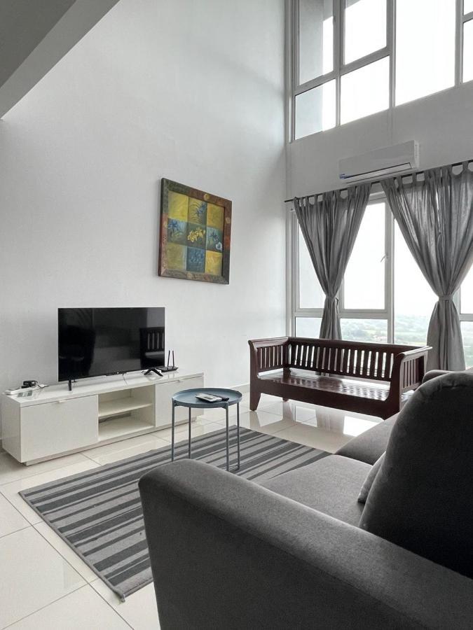 Yenni Duplex @ Decentrum, Kajang Serdang  Extérieur photo