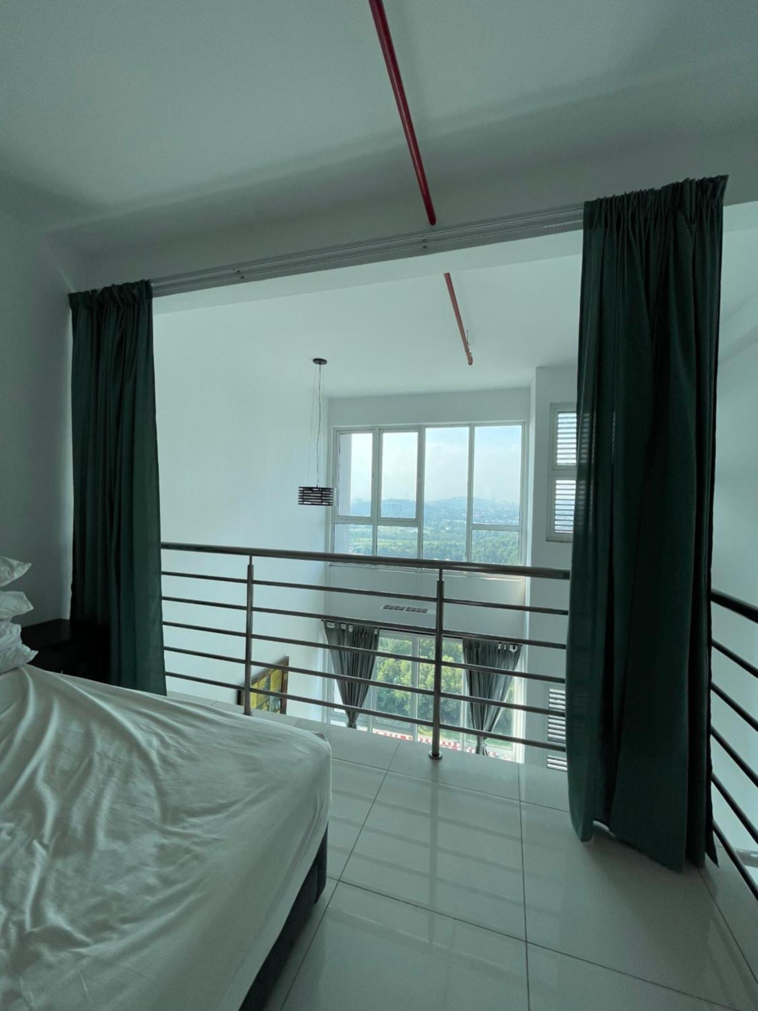 Yenni Duplex @ Decentrum, Kajang Serdang  Extérieur photo