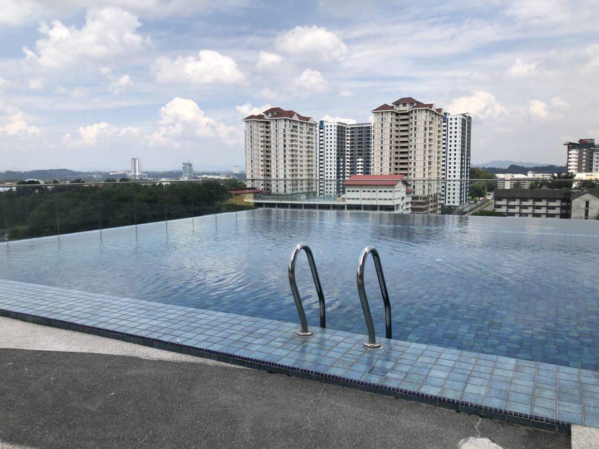 Yenni Duplex @ Decentrum, Kajang Serdang  Extérieur photo