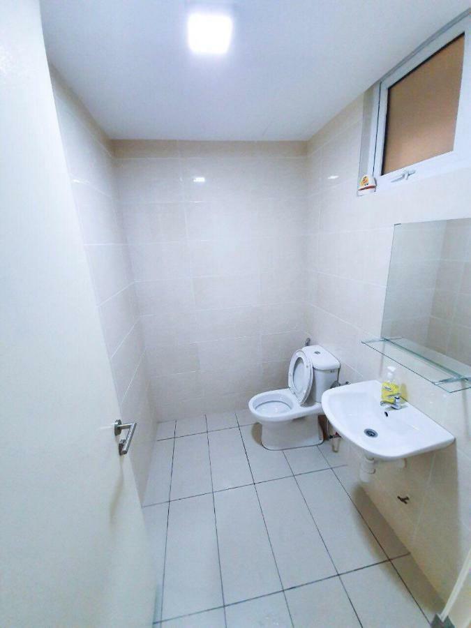 Yenni Duplex @ Decentrum, Kajang Serdang  Extérieur photo