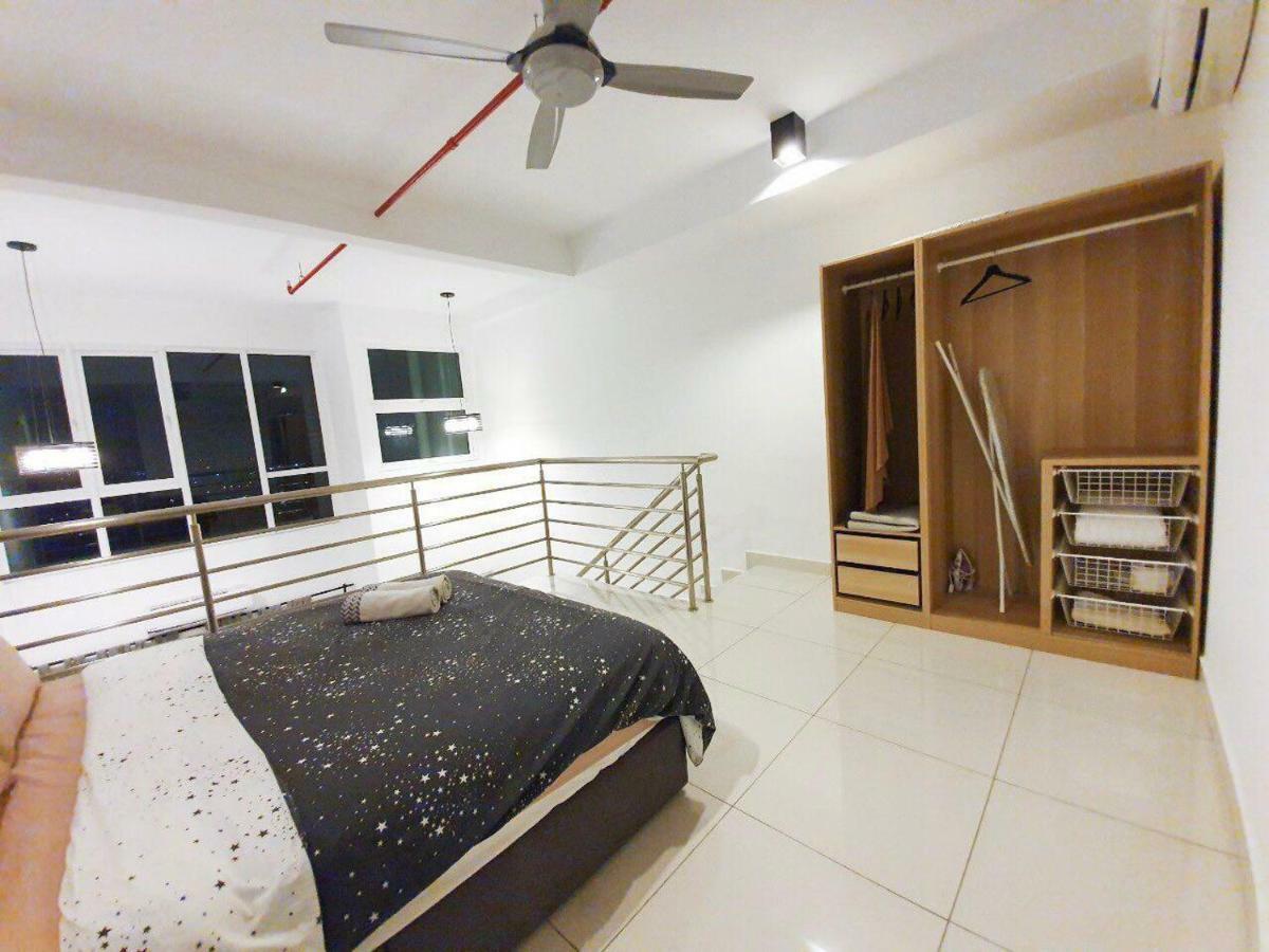 Yenni Duplex @ Decentrum, Kajang Serdang  Extérieur photo