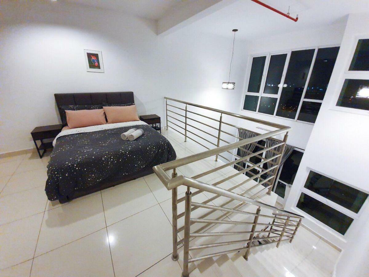 Yenni Duplex @ Decentrum, Kajang Serdang  Extérieur photo